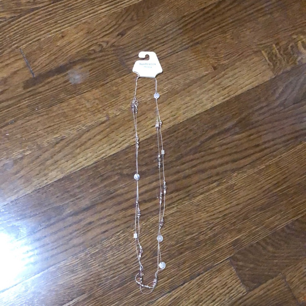 Van huesen necklace